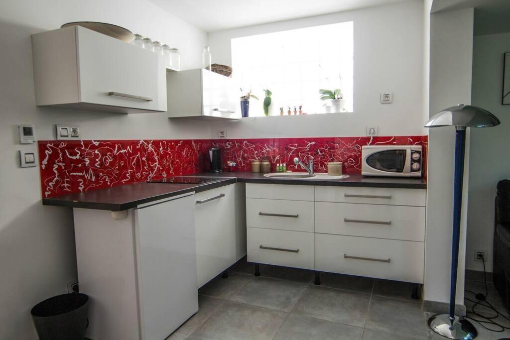 Appartement Avec Jardin Interieur 4 Pers Centre Ville Nemours Exterior photo